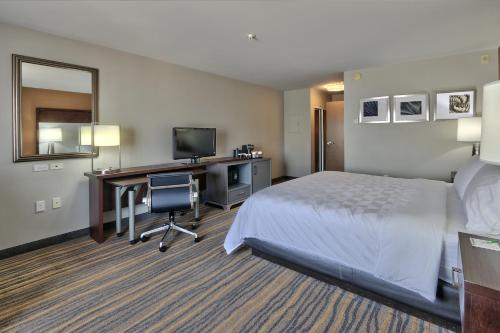 Holiday Inn Hotel and Suites Albuquerque - North Interstate 25 an IHG Hotel - image 5