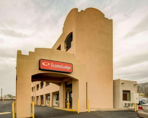 Econo Lodge East - image 5