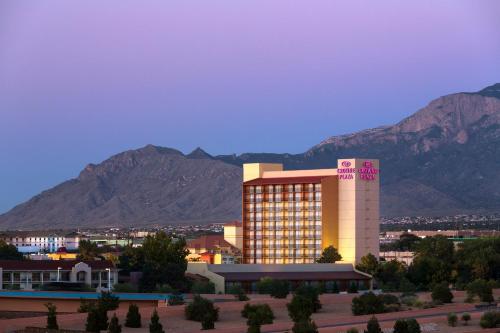 Albuquerque Crowne Plaza an IHG Hotel - main image