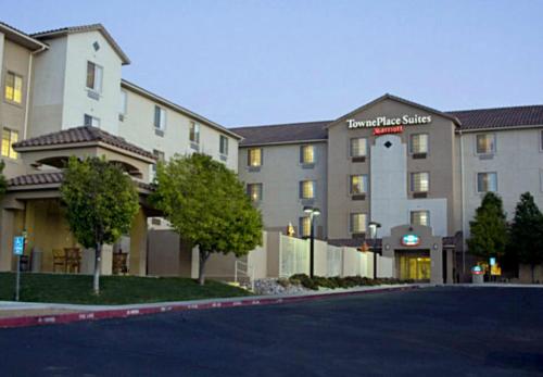 TownePlace Suites by Marriott Albuquerque Airport - image 4