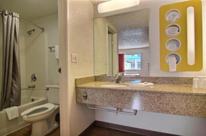 Motel 6-Albuquerque NM - Coors Road - image 2