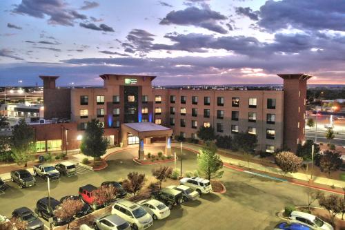 Holiday Inn Express Hotel & Suites Albuquerque Historic Old Town an IHG Hotel - main image