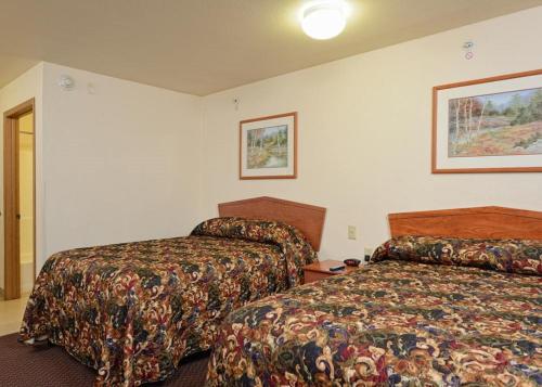 WoodSpring Suites Albuquerque - image 2