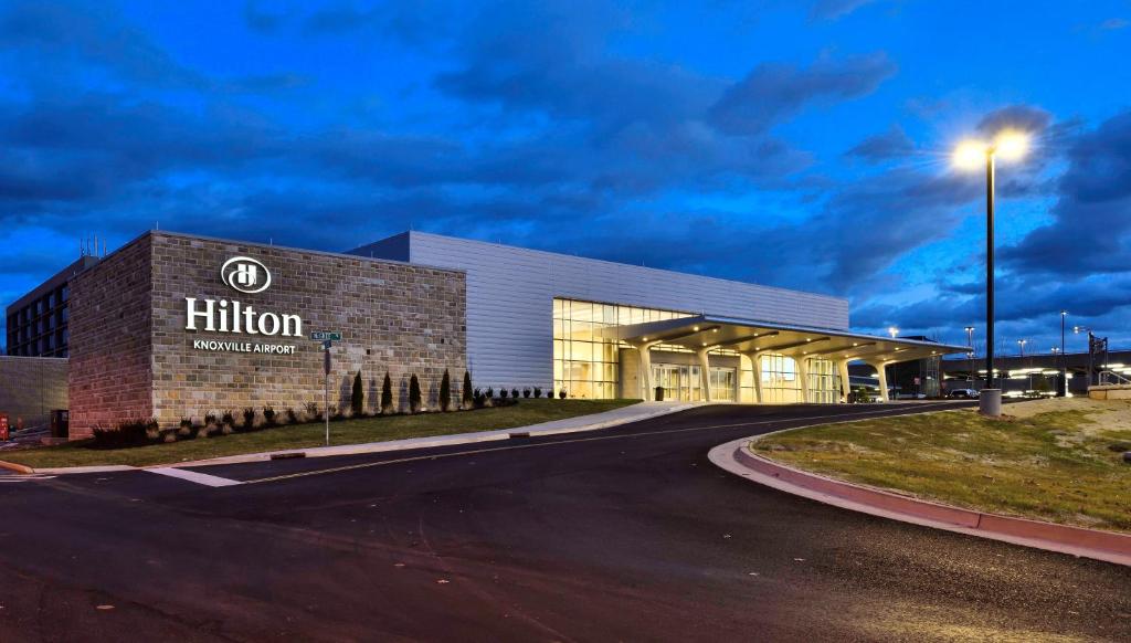 Hilton Knoxville Airport - main image