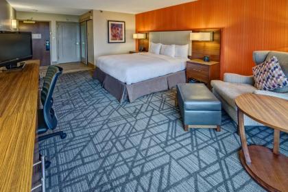 Hilton Knoxville Airport - image 8