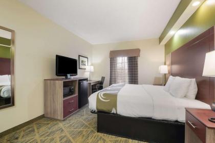 Quality Inn Alcoa - image 8