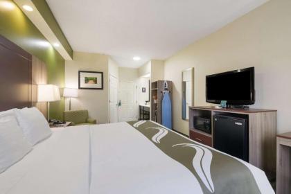 Quality Inn Alcoa - image 9