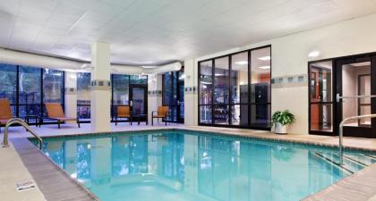 Courtyard by Marriott Knoxville Airport Alcoa - image 3