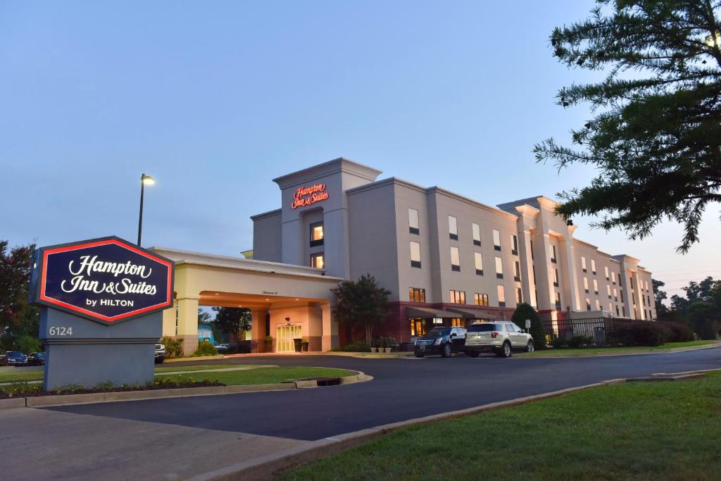 Hampton Inn & Suites Alexandria - main image