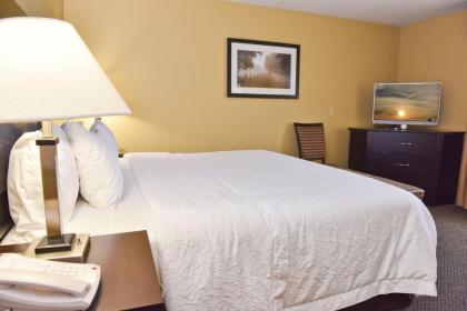 Hampton Inn & Suites Alexandria - image 12