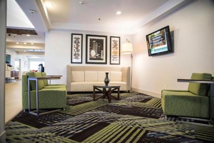 Holiday Inn Express & Suites Alexandria an IHG Hotel - image 7