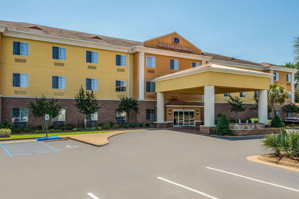 Comfort Suites Alexandria - main image