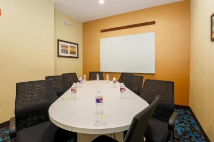 Fairfield Inn & Suites by Marriott Alexandria - image 6