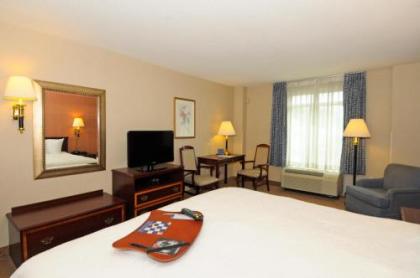 Hampton Inn Alexandria/Old Town - image 4