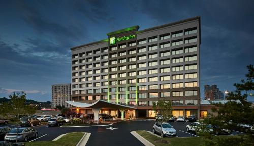 Holiday Inn Alexandria at Carlyle an IHG Hotel - main image