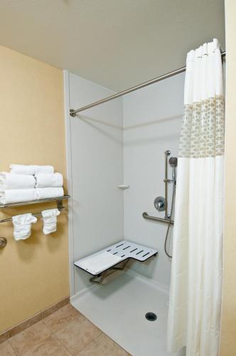 Hampton Inn & Suites Fort Belvoir Alexandria South - image 5