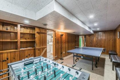 Enchanting historic townhouse with game room Alexandria Virginia