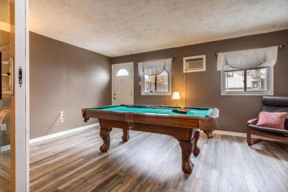 Charming 3BR House CozySuites Pool Table - image 13