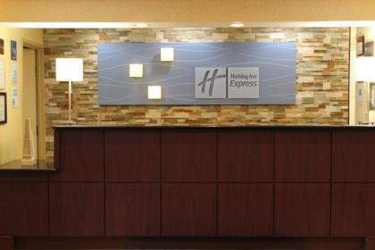 Holiday Inn Express Hotel & Suites Chicago-Algonquin an IHG Hotel - image 11