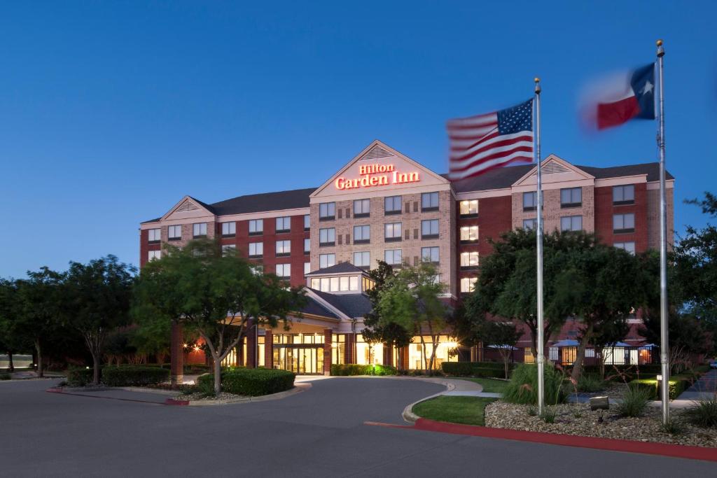 Hilton Garden Inn Dallas/Allen - image 2