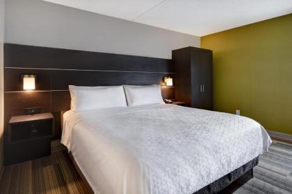 Holiday Inn Express & Suites Allentown-Dorney Park Area an IHG Hotel - image 7