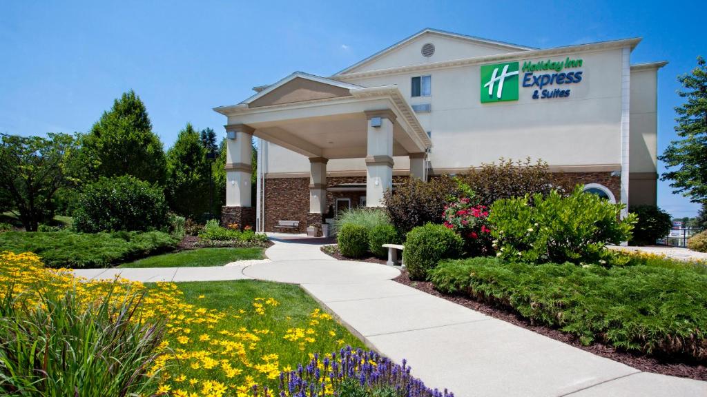 Holiday Inn Express and Suites Allentown West an IHG Hotel - main image