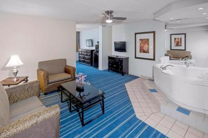 Days Hotel by Wyndham Allentown Airport / Lehigh Valley - image 13