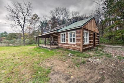 Remote 1901 Studio Cabin with Loft - Pets Allowed! - image 10