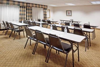 Holiday Inn Express & Suites Alliance an IHG Hotel - image 15