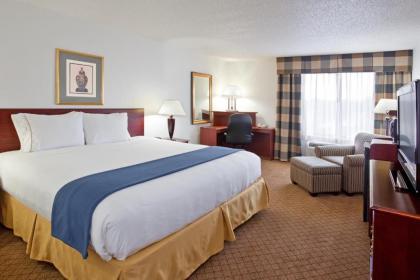 Holiday Inn Express & Suites Alliance an IHG Hotel - image 2