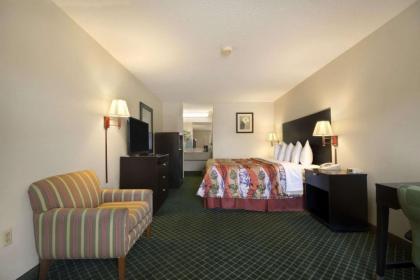 Days Inn by Wyndham Alma - image 13