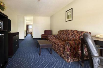 Days Inn by Wyndham Alma - image 7