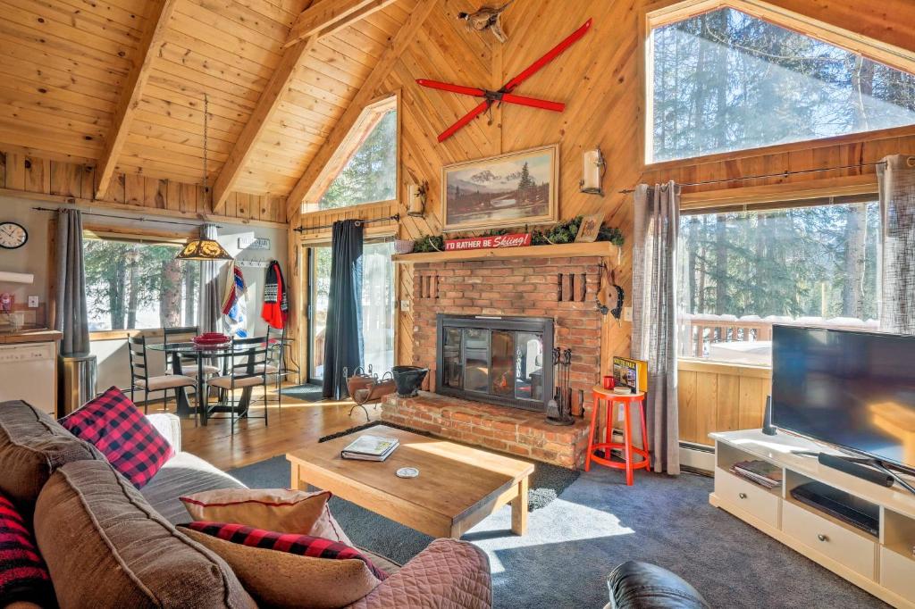 Alma Cloud 9 Cabin with Fireplace and Wooded Views! - main image