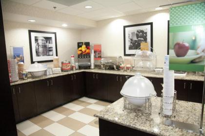 Hampton Inn & Suites Alpharetta-Windward - image 18