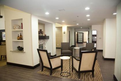 Hampton Inn & Suites Alpharetta-Windward - image 8