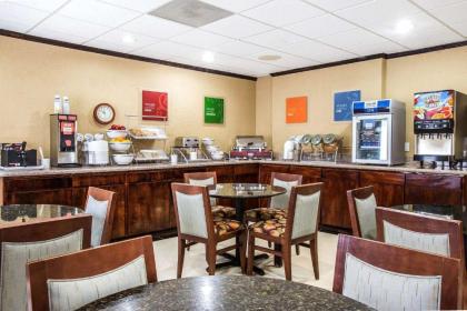 Comfort Inn Alpharetta-Atlanta North - image 7