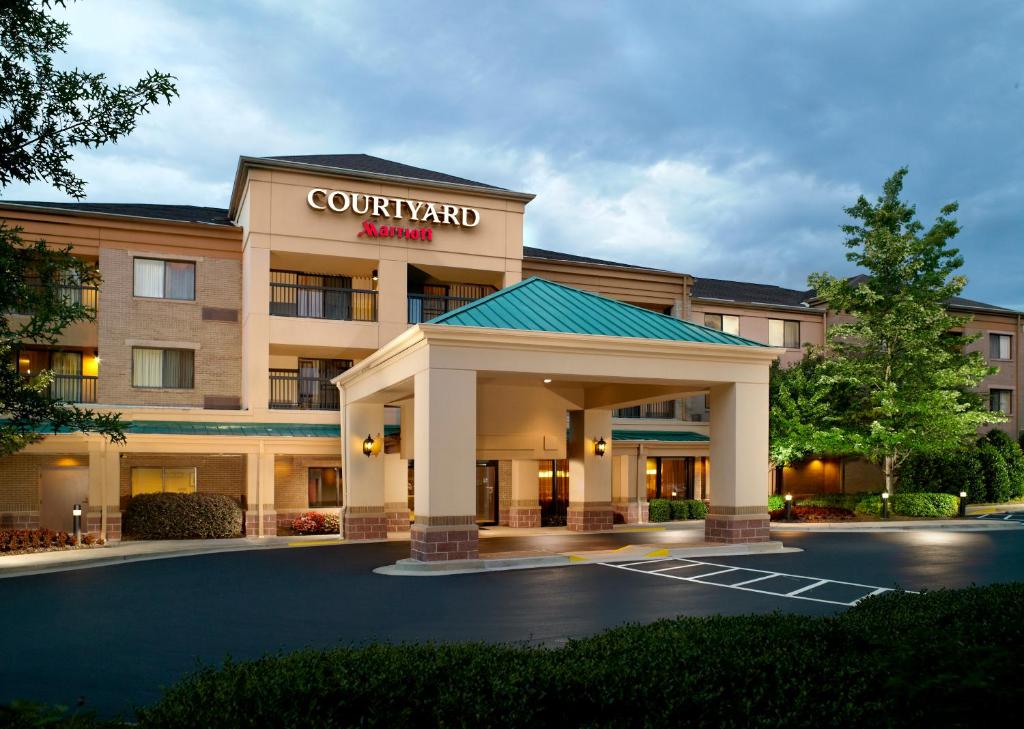 Courtyard by Marriott Atlanta Alpharetta - main image