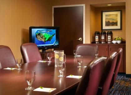 Courtyard by Marriott Atlanta Alpharetta - image 11