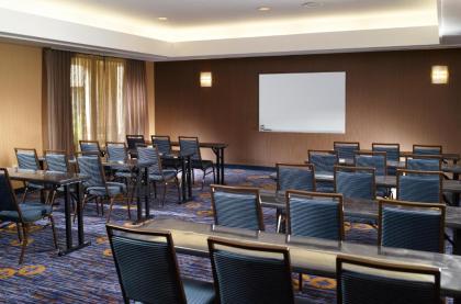 Courtyard by Marriott Atlanta Alpharetta - image 13