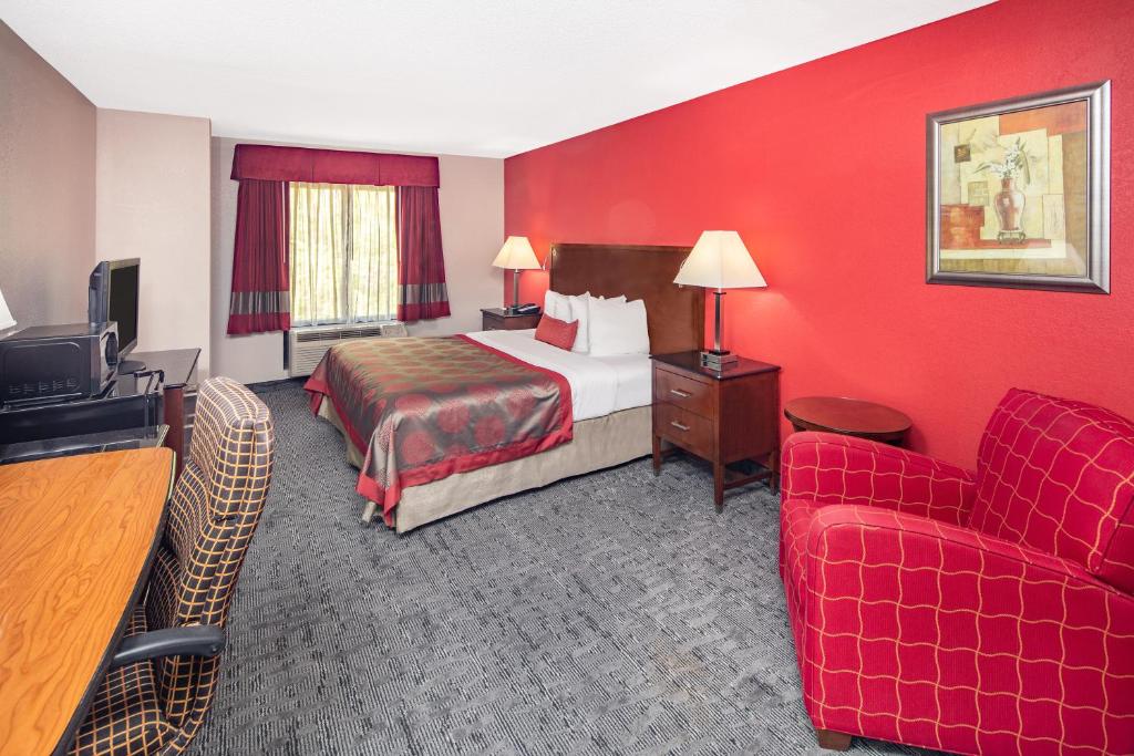 Ramada by Wyndham Alpharetta Atlanta North - image 3