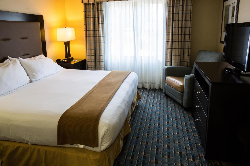 Holiday Inn Express Alpharetta - Roswell an IHG Hotel - image 4