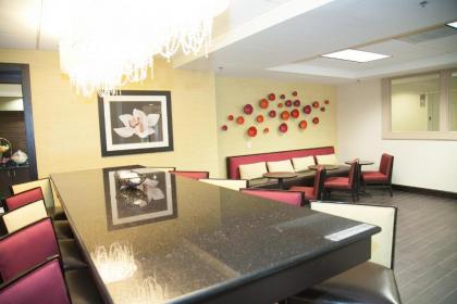 Hampton Inn Alpharetta/Roswell - image 7