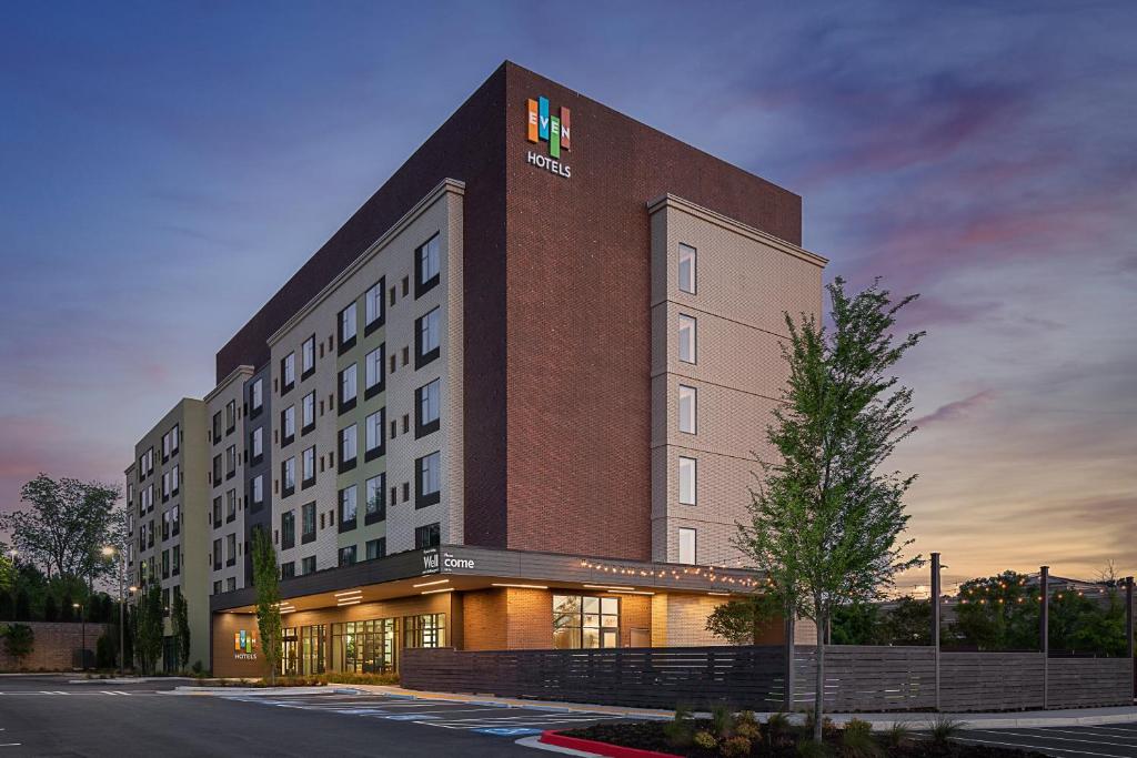 EVEN Hotel Alpharetta - Avalon Area an IHG Hotel - main image