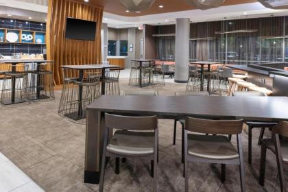 SpringHill Suites by Marriott Atlanta Alpharetta/Roswell - image 7