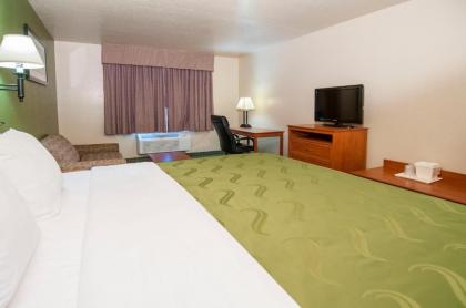 Quality Inn Alpine - image 7