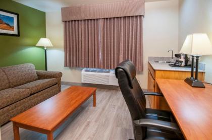 Quality Inn Alpine - image 9