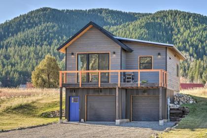 Alpine Hideaway with Panoramic Mountain Views! - image 1