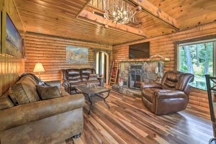 Alpine Adventures Log Cabin with Deck and Views! - image 15