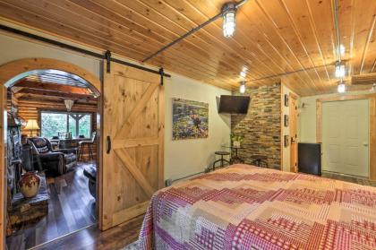 Alpine Adventures Log Cabin with Deck and Views! - image 8