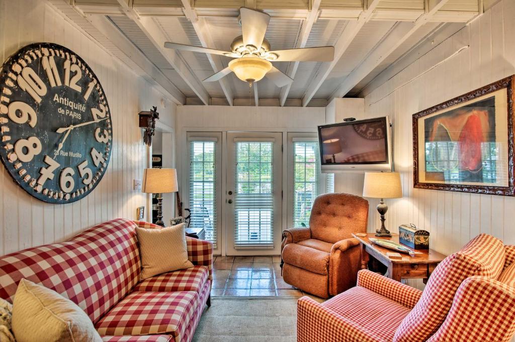 Altamonte Springs Home with Canoe on Lake Marion - main image